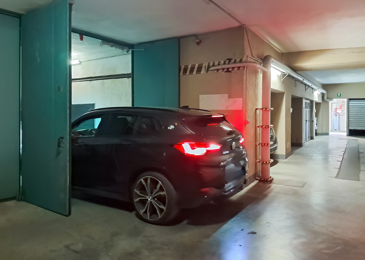 6-tasso-9-montacarichi+auto – dimensioni grandi