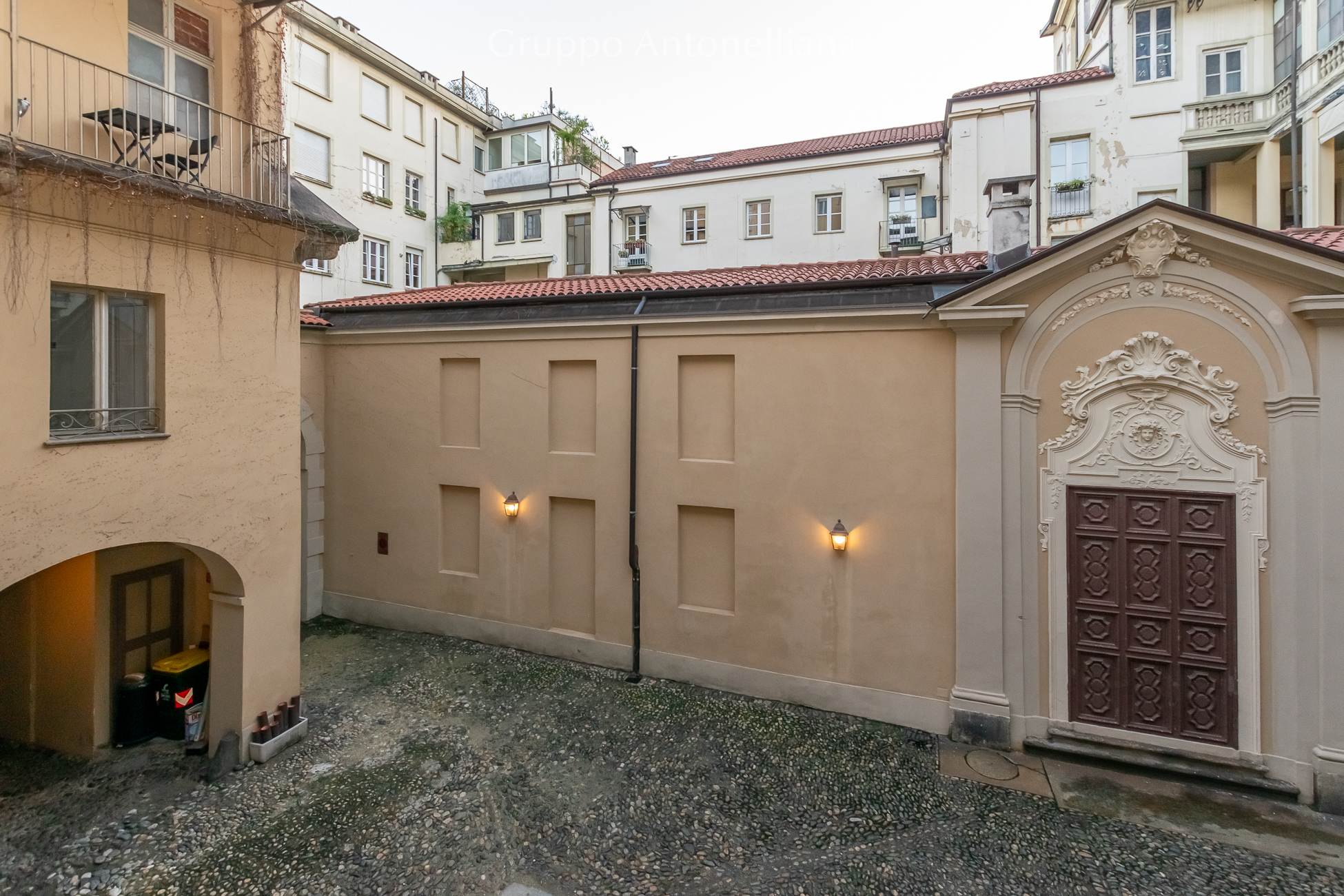 23-cavour-8-uff.-85mq-cortile 1